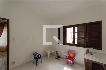 Quarto 1 de casa à venda com 3 quartos, 200m² em Vila Paranaguá, São Paulo