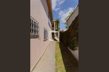Casa à venda com 200m², 3 quartos e 2 vagas Casa à venda com 200m², 3 quartos e 2 vagasCorredor