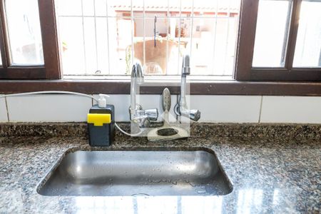 Casa à venda com 330m², 3 quartos e 3 vagasCozinha