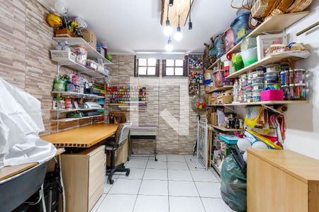 Casa à venda com 330m², 3 quartos e 3 vagasQuarto de Serviço