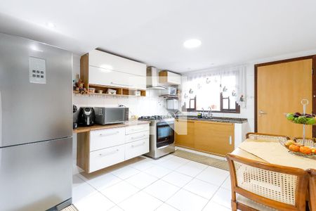 Casa à venda com 330m², 3 quartos e 3 vagasCozinha