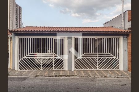 Casa à venda com 330m², 3 quartos e 3 vagasFachada