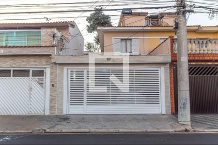 Casa à venda com 145m², 3 quartos e 2 vagasFachada