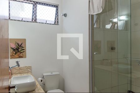 Casa à venda com 145m², 3 quartos e 2 vagasBanheiro