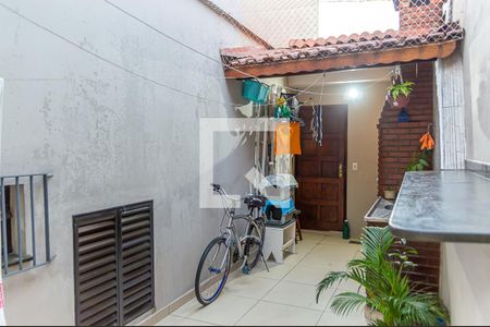 Casa à venda com 145m², 3 quartos e 2 vagasQuintal
