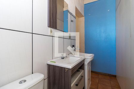 Banheiro de kitnet/studio para alugar com 1 quarto, 18m² em Sarandi, Porto Alegre