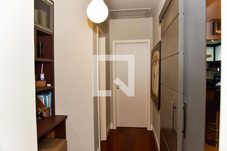 Casa à venda com 180m², 2 quartos e 4 vagasEscritório