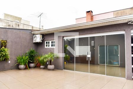 Casa à venda com 180m², 2 quartos e 4 vagasQuintal