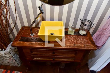 Casa à venda com 180m², 2 quartos e 4 vagasLavabo