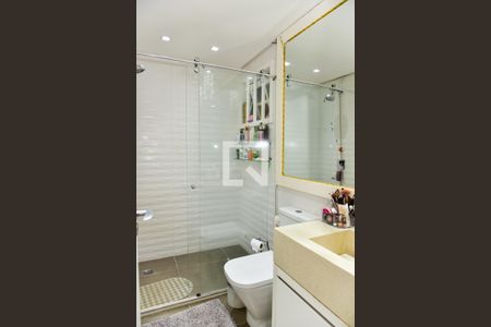 Casa à venda com 180m², 2 quartos e 4 vagasBanheiro da Suíte