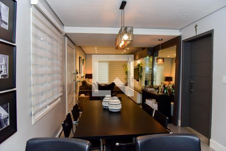 Sala de Jantar de casa à venda com 2 quartos, 180m² em Santa Maria Goretti, Porto Alegre