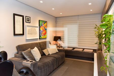 Sala de Estar de casa à venda com 2 quartos, 180m² em Santa Maria Goretti, Porto Alegre