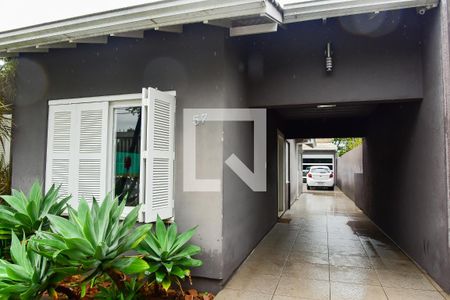 Casa à venda com 180m², 2 quartos e 4 vagasFachada