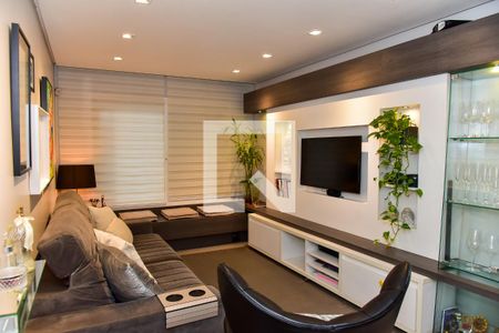 Sala de Estar de casa à venda com 2 quartos, 180m² em Santa Maria Goretti, Porto Alegre