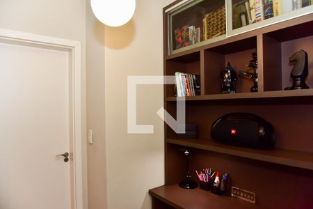 Casa à venda com 180m², 2 quartos e 4 vagasEscritório