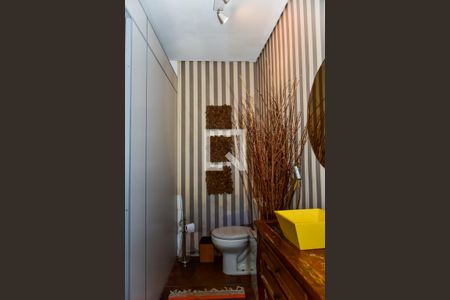 Casa à venda com 180m², 2 quartos e 4 vagasLavabo