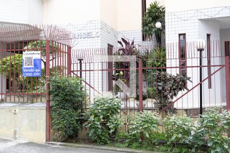 Apartamento à venda com 77m², 3 quartos e 1 vagaFachada do Prédio com placa