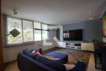 Casa de condomínio à venda com 258m², 4 quartos e 3 vagasSala