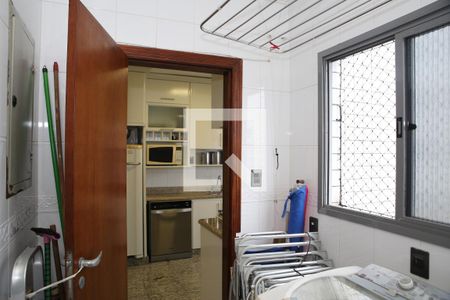 Apartamento para alugar com 172m², 4 quartos e 2 vagasÁrea de Serviço