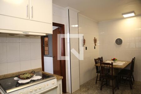 Apartamento para alugar com 172m², 4 quartos e 2 vagasCozinha
