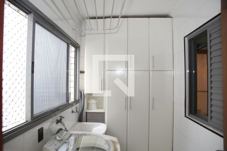 Apartamento para alugar com 172m², 4 quartos e 2 vagasÁrea de Serviço