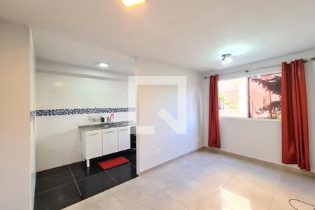 Sala de apartamento à venda com 1 quarto, 41m² em Del Castilho, Rio de Janeiro