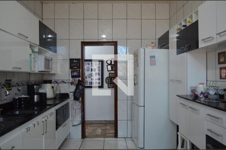 Casa à venda com 210m², 3 quartos e 6 vagasCozinha