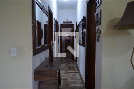 Corredor de casa à venda com 3 quartos, 210m² em Taquara, Rio de Janeiro