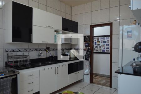Casa à venda com 210m², 3 quartos e 6 vagasCozinha