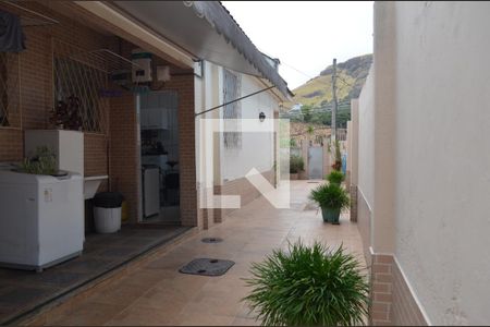 Casa à venda com 210m², 3 quartos e 6 vagasÁrea Externa