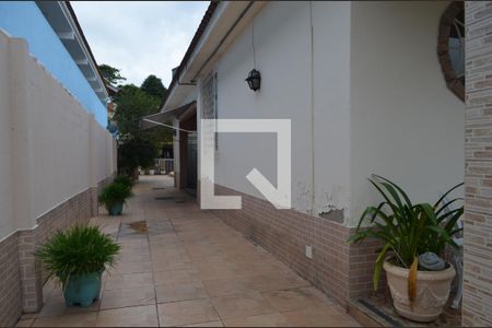 Casa à venda com 210m², 3 quartos e 6 vagasÁrea Externa