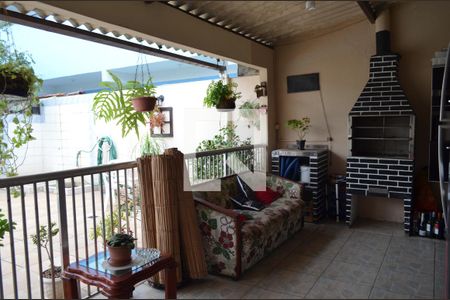 Casa à venda com 210m², 3 quartos e 6 vagasÁrea Externa - Espaço Gourmet