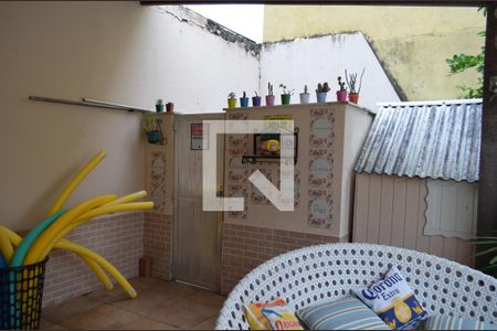 Casa à venda com 210m², 3 quartos e 6 vagasÁrea Externa