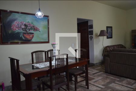 Sala de casa à venda com 3 quartos, 210m² em Taquara, Rio de Janeiro