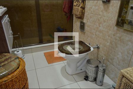 Casa à venda com 210m², 3 quartos e 6 vagasBanheiro Social