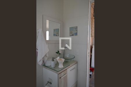 Casa à venda com 210m², 3 quartos e 6 vagasBanheiro Externo