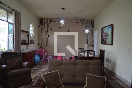 Sala de casa à venda com 3 quartos, 210m² em Taquara, Rio de Janeiro