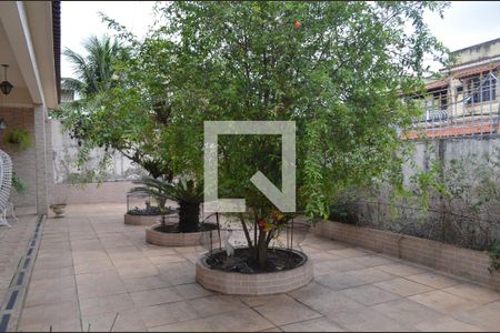 Casa à venda com 210m², 3 quartos e 6 vagasÁrea Externa