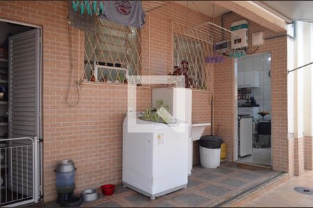 Casa à venda com 210m², 3 quartos e 6 vagasÁrea de Serviço