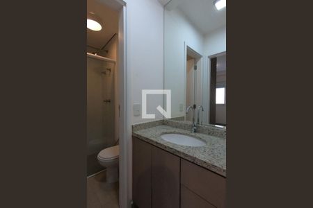 Banheiro de apartamento para alugar com 1 quarto, 38m² em Morumbi, São Paulo