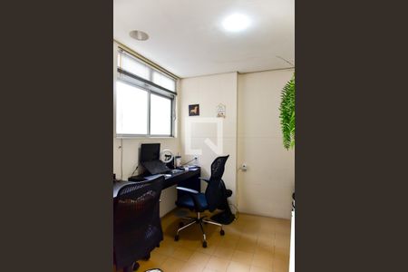 Apartamento à venda com 150m², 2 quartos e 1 vagaEscritório