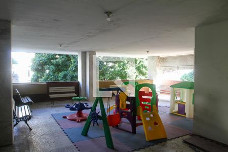Apartamento para alugar com 75m², 2 quartos e 1 vaga Apartamento para alugar com 75m², 2 quartos e 1 vagaÁrea Comum - Playground