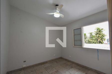 Casa à venda com 215m², 4 quartos e 2 vagasQuarto 04