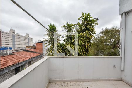Casa à venda com 215m², 4 quartos e 2 vagasVaranda Quarto 01