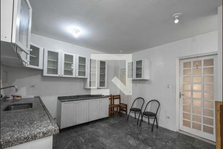 Casa à venda com 215m², 4 quartos e 2 vagasCozinha