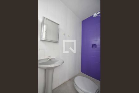 Casa à venda com 215m², 4 quartos e 2 vagasBanheiro 02