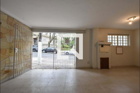 Casa à venda com 215m², 4 quartos e 2 vagasGaragem