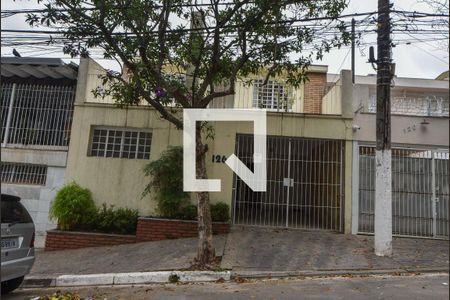 Casa à venda com 215m², 4 quartos e 2 vagasFachada