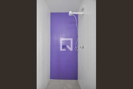 Casa à venda com 215m², 4 quartos e 2 vagasBanheiro 02