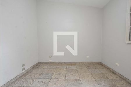 Casa à venda com 215m², 4 quartos e 2 vagasQuarto 04